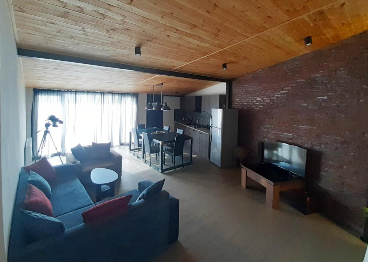 View Apartment Tbilisi Bagian luar foto